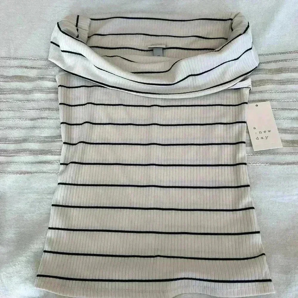 A New Day- Slim Fit Short Sleeve Off the Shoulder Top
Womens Size XS-NWT - Picture 7 of 8